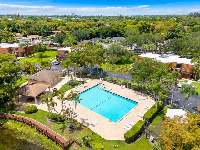 11903 SW 11th Ct, Davie, FL 33325