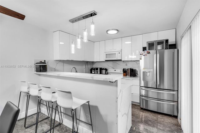 11903 SW 11th Ct, Davie, FL 33325