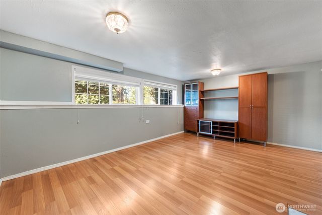 20310 5th Avenue NW, Shoreline, WA 98177