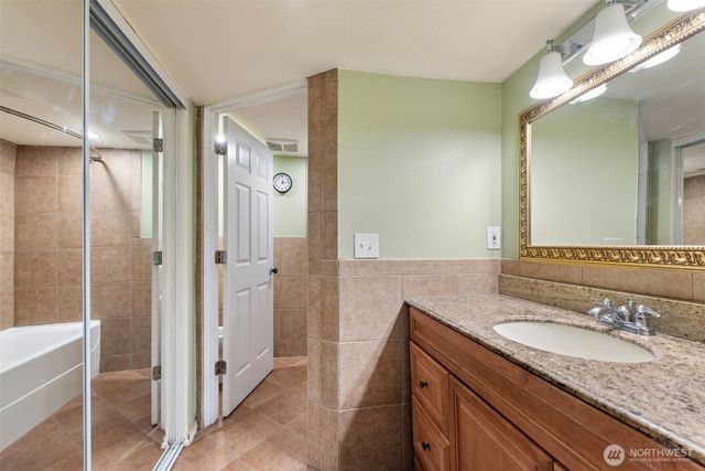 20310 5th Avenue NW, Shoreline, WA 98177