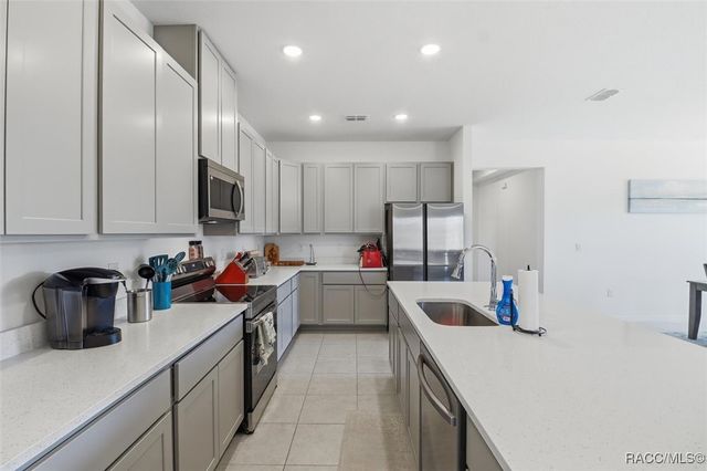 13065 House Finch Road, Weeki Wachee, FL 34614