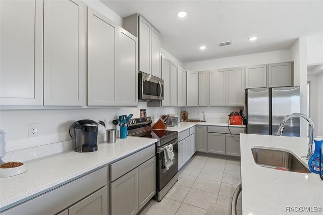 13065 House Finch Road, Weeki Wachee, FL 34614