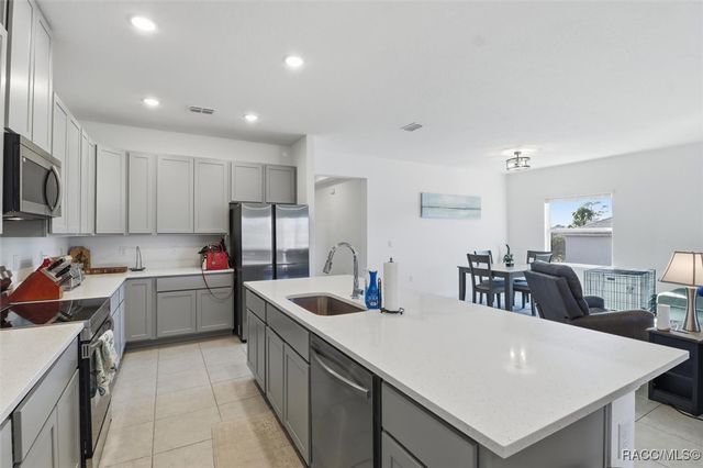 13065 House Finch Road, Weeki Wachee, FL 34614