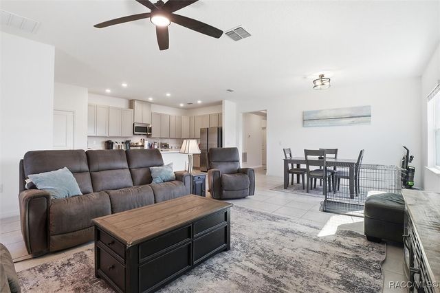 13065 House Finch Road, Weeki Wachee, FL 34614