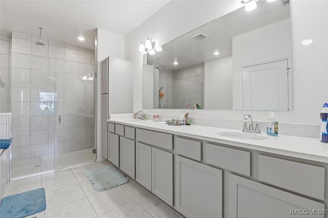 13065 House Finch Road, Weeki Wachee, FL 34614