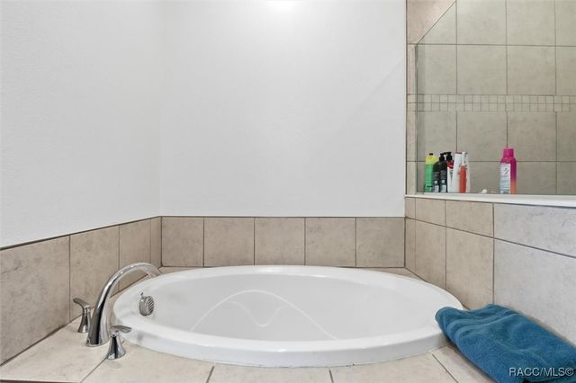 13065 House Finch Road, Weeki Wachee, FL 34614