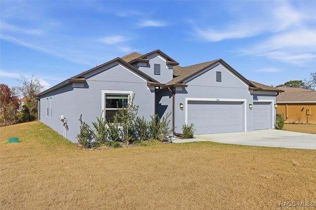 13065 House Finch Road, Weeki Wachee, FL 34614