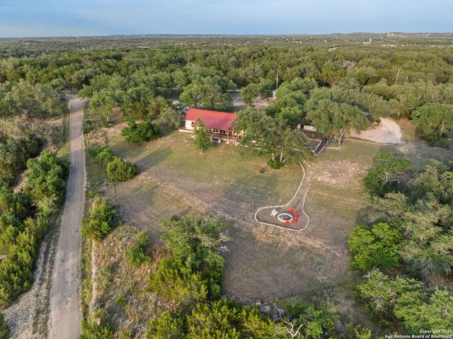 492 Billy Sisson, Johnson City, TX 78636