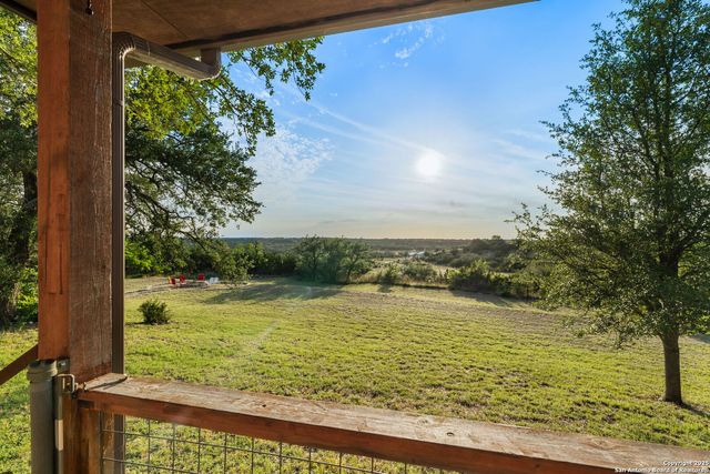 492 Billy Sisson, Johnson City, TX 78636