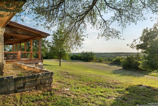 492 Billy Sisson, Johnson City, TX 78636