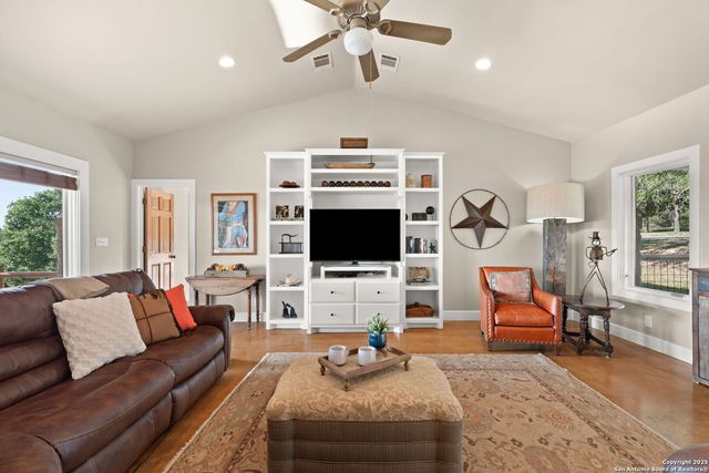 492 Billy Sisson, Johnson City, TX 78636