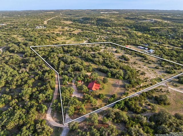 492 Billy Sisson, Johnson City, TX 78636