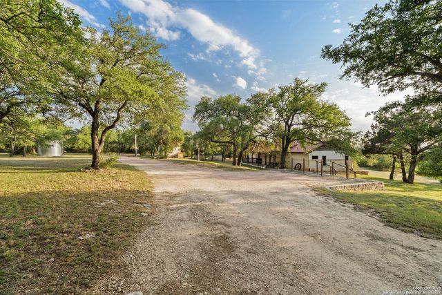 492 Billy Sisson, Johnson City, TX 78636