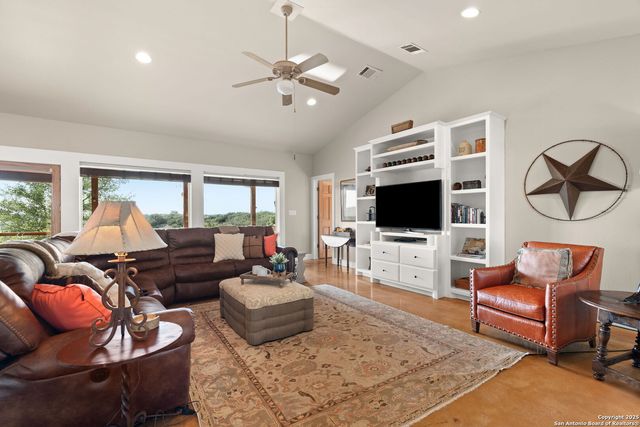 492 Billy Sisson, Johnson City, TX 78636