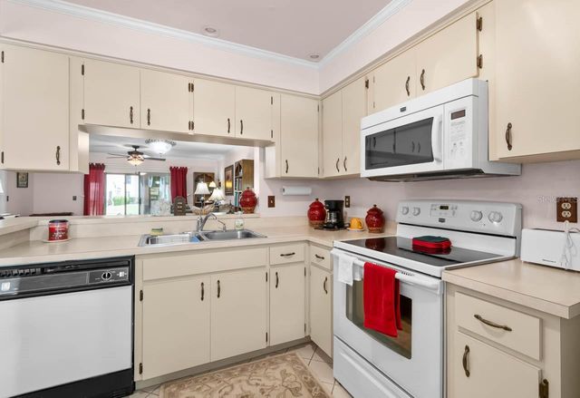 324 KELSEY WAY 4, Sun City Center, FL 33573