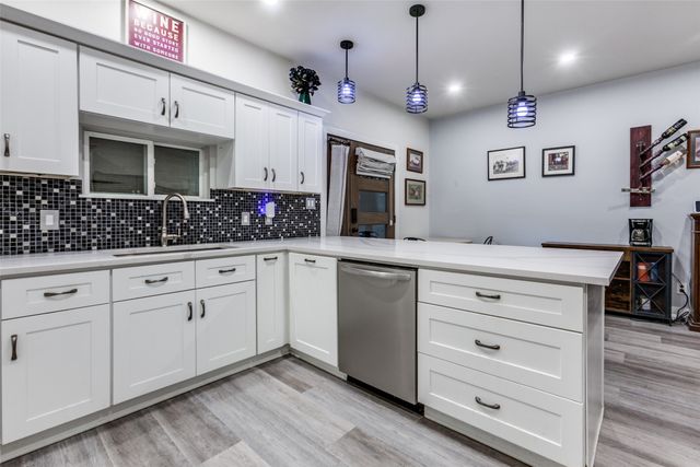 1529 Seegar Street, Dallas, TX 75215