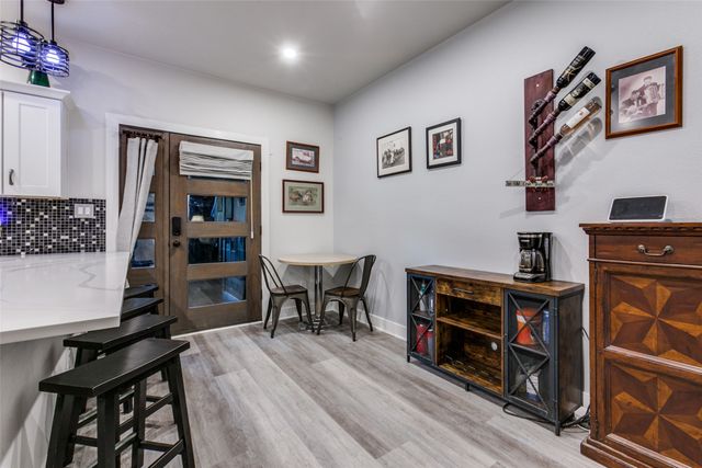 1529 Seegar Street, Dallas, TX 75215