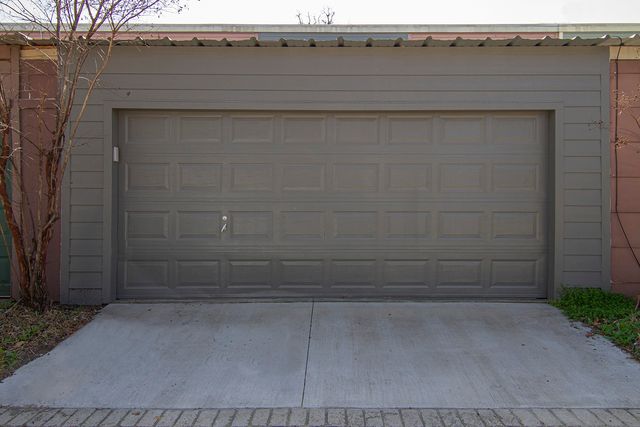 1529 Seegar Street, Dallas, TX 75215