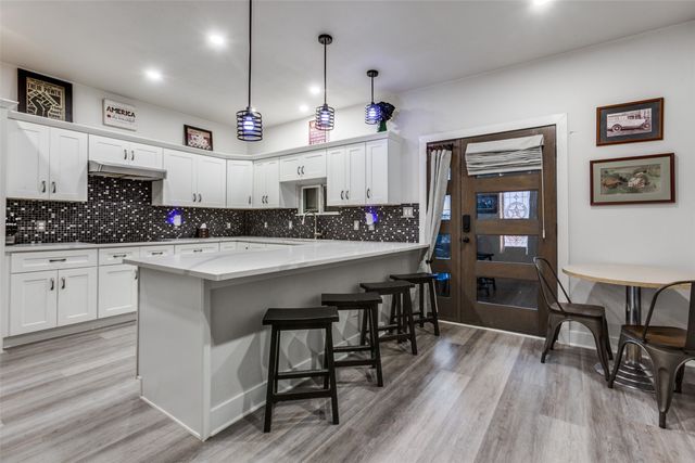 1529 Seegar Street, Dallas, TX 75215