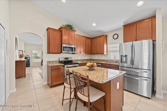 2285 Snapdragon Drive NW, Palm Bay, FL 32907