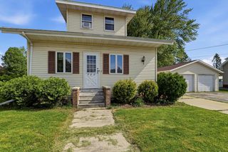 500 Birchwood DRIVE, Francis Creek, WI 54214