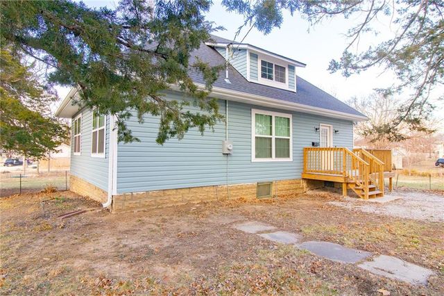 306 W 5th Street, Holden, MO 64040