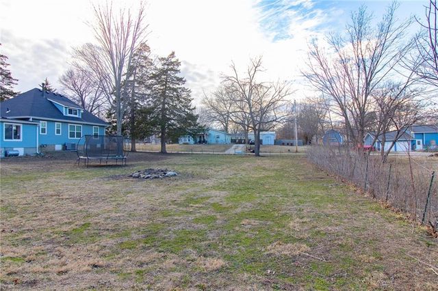 306 W 5th Street, Holden, MO 64040