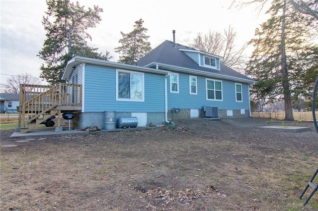 306 W 5th Street, Holden, MO 64040