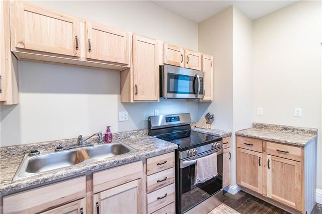 306 W 5th Street, Holden, MO 64040