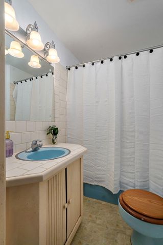 1123 W High Street, Springfield, MO 65803