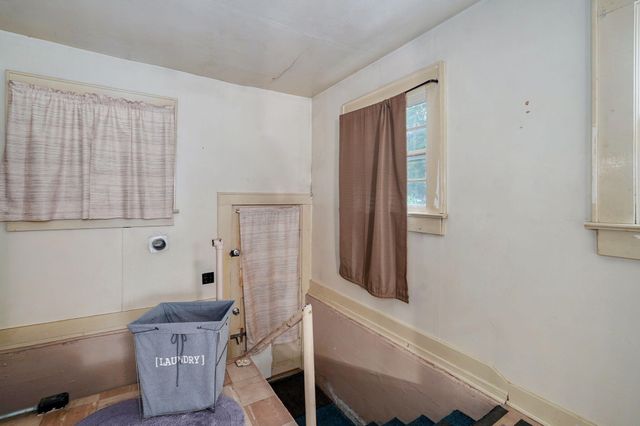 1123 W High Street, Springfield, MO 65803