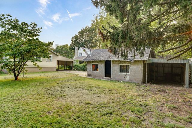 1123 W High Street, Springfield, MO 65803