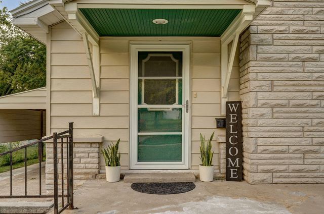 1123 W High Street, Springfield, MO 65803