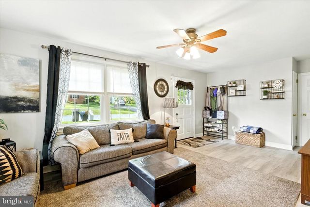 1959 HEMLOCK RD, Lancaster, PA 17603