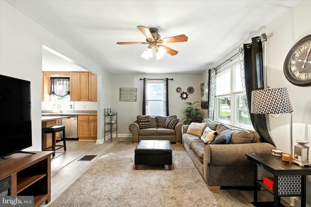 1959 HEMLOCK RD, Lancaster, PA 17603