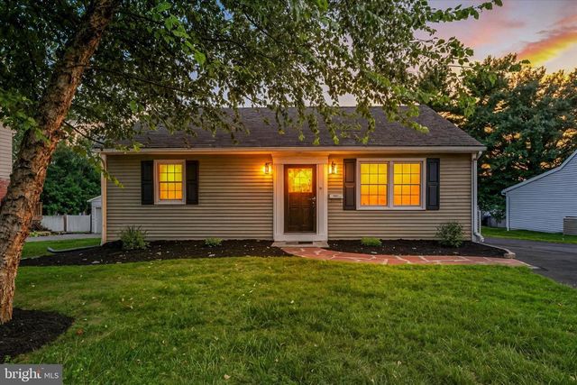 1959 HEMLOCK RD, Lancaster, PA 17603