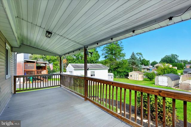 1959 HEMLOCK RD, Lancaster, PA 17603