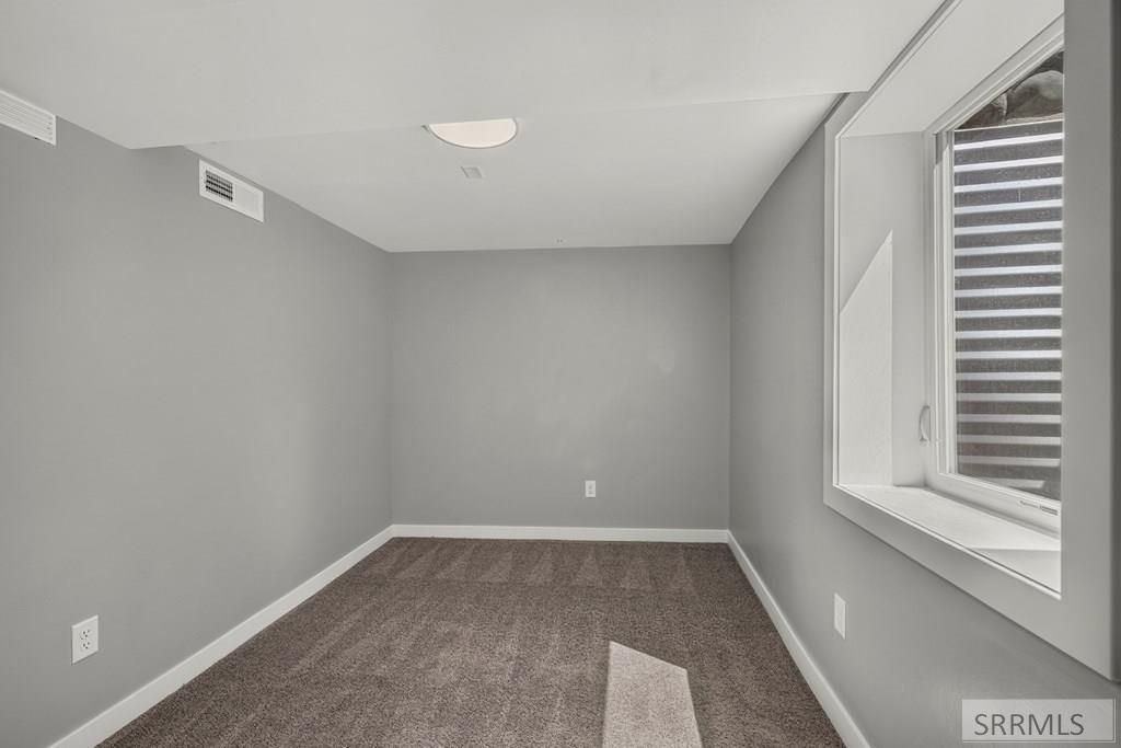 Image 42 of property listing at 3315 E Rawson Street, Ammon, ID 83406