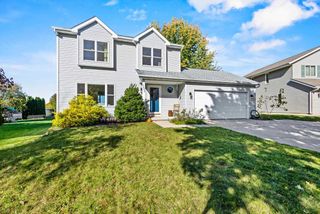 6002 Running Deer Trail, Mcfarland, WI 53558