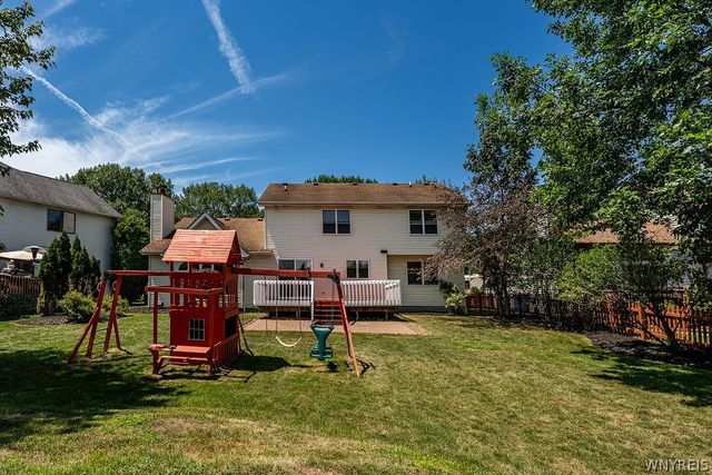 2 Meadow Spring Court, Amherst, NY 14051
