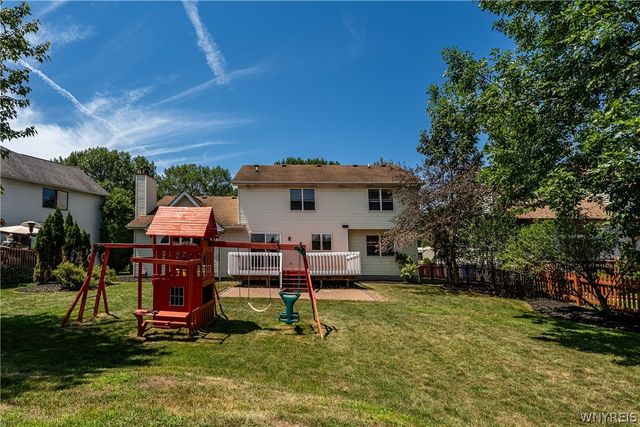 2 Meadow Spring Court, Amherst, NY 14051