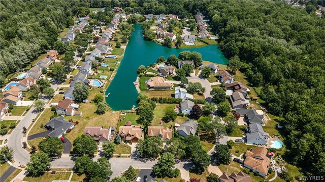 2 Meadow Spring Court, Amherst, NY 14051