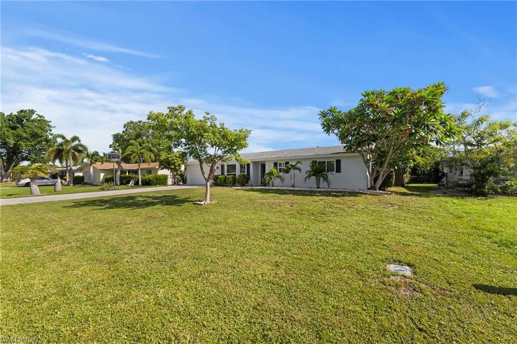 871 Entrada DR S, FORT MYERS, FL 33919 — photo 2
