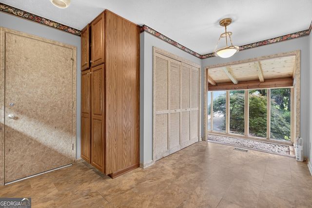 2571 Sandy Court, Marietta, GA 30066