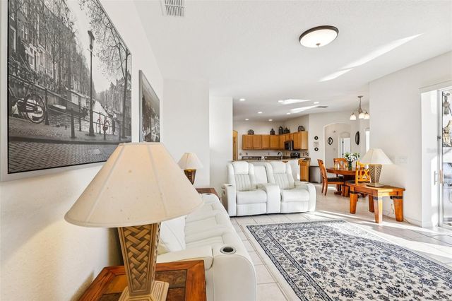 332 BURFORD CIRCLE, Davenport, FL 33896