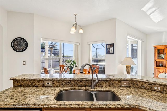 332 BURFORD CIRCLE, Davenport, FL 33896