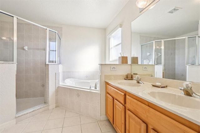 332 BURFORD CIRCLE, Davenport, FL 33896