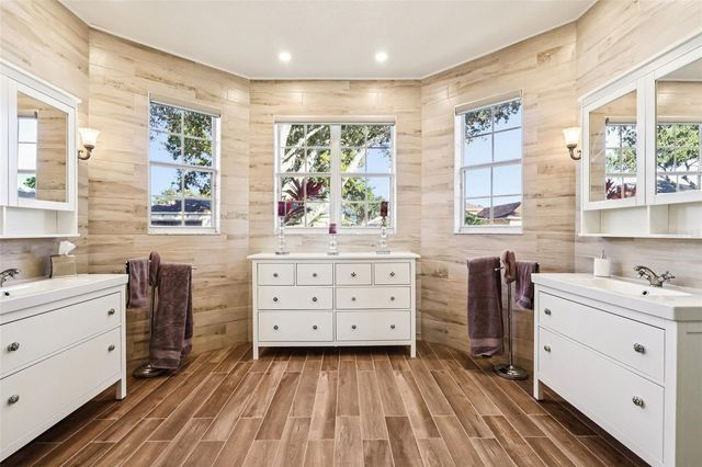 332 BURFORD CIRCLE, Davenport, FL 33896