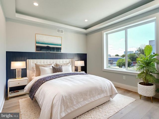 1943 N LEITHGOW ST, Philadelphia, PA 19122