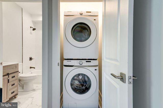 1943 N LEITHGOW ST, Philadelphia, PA 19122